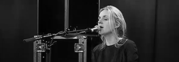 Rehgleich: Agnes Obel in Hamburg