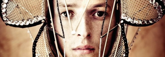 Totally Enormous Extinct Dinosaurs – Trouble